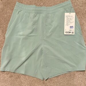 Lululemon Athletica Sage Green Pace Breaker 7” Inseam LL Shorts NWT